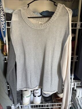 American Eagle Outfitters Gray & Cream Colorblock Crewneck Sweater